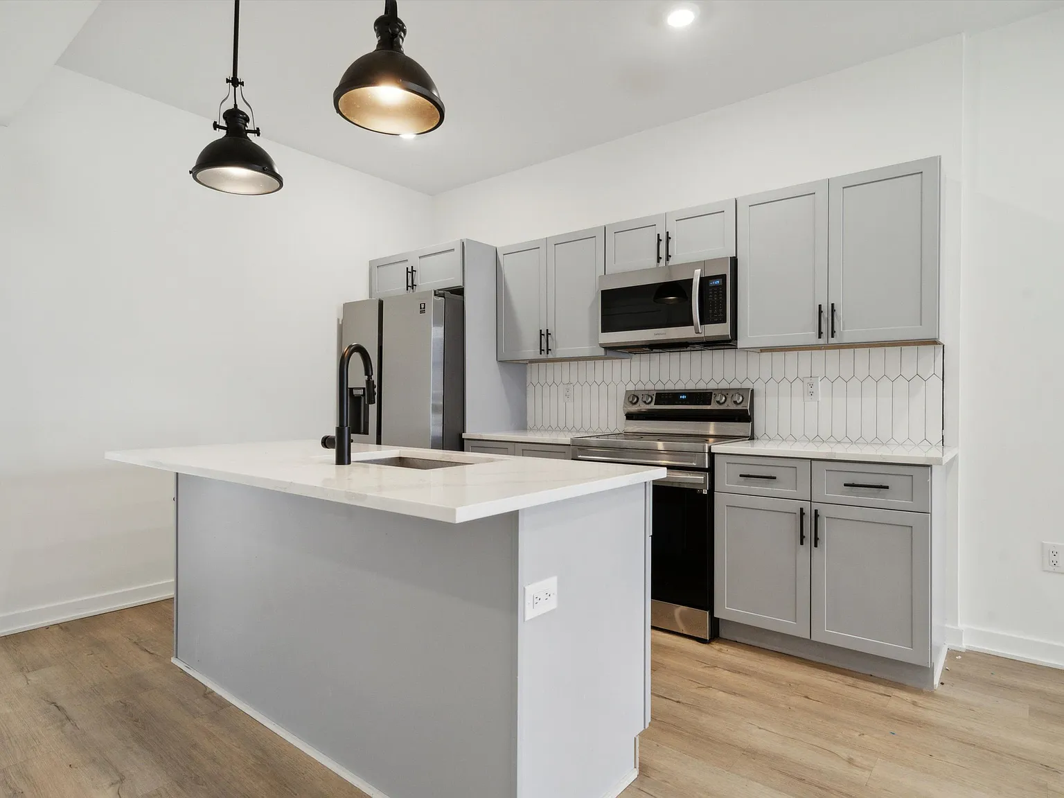1809 N 18th ST Unit C — Photo 4