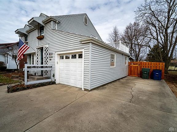 2nd image of 1325 Oakdale Ave