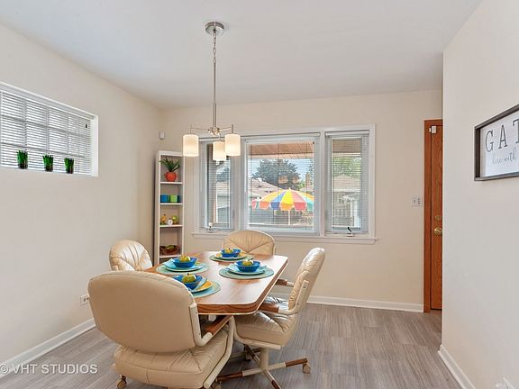 5th image of 5025 N Leonard Dr