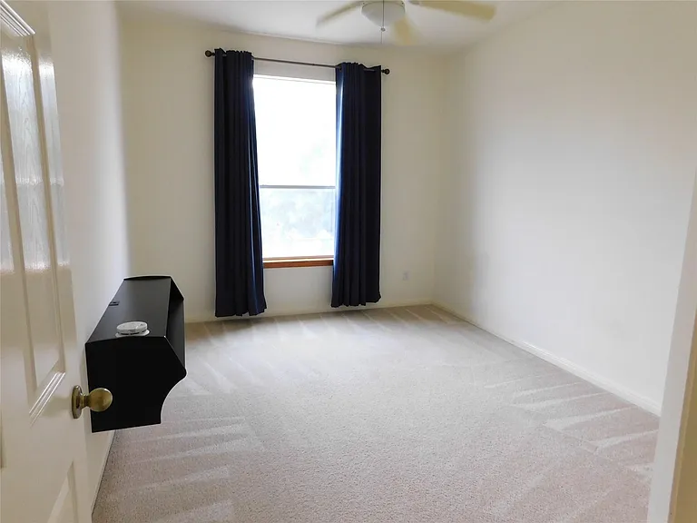 1511 Homewood Cir — Photo 15