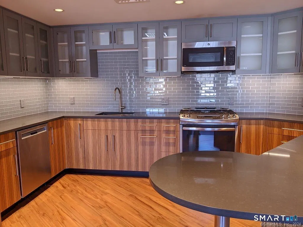 5 Church Ln — Photo 1
