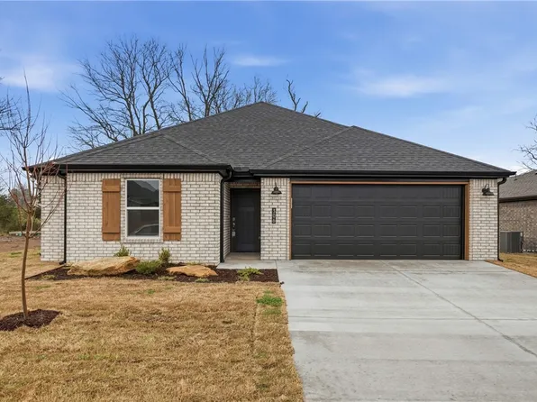 306 Cattleman Ln, Siloam Springs, AR 72761