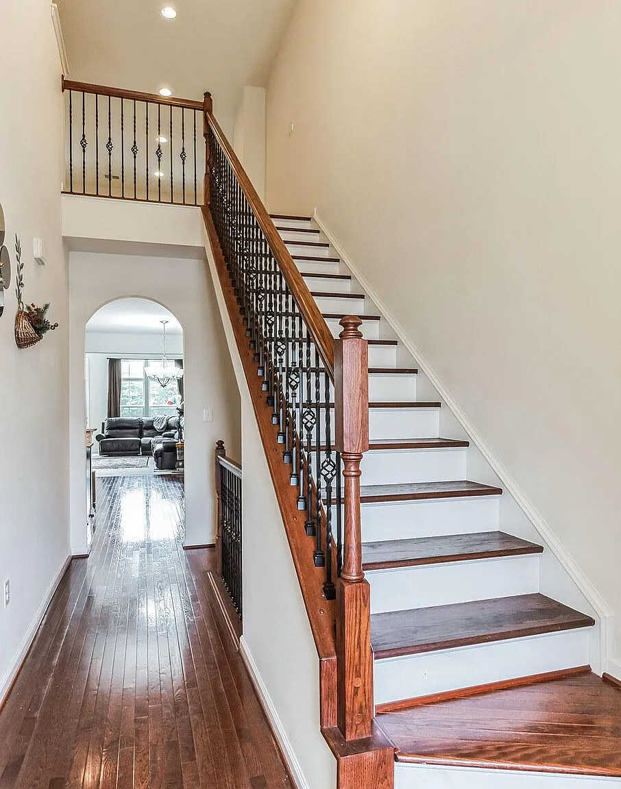 3 bed, 3.5 bath, 3712 sqft, $3,450 — Photo 3