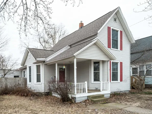 10 W 18th St, Holland, MI 49423