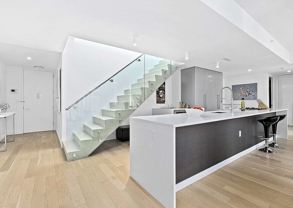 1st image of 540 W 49th St Penthouse 3N