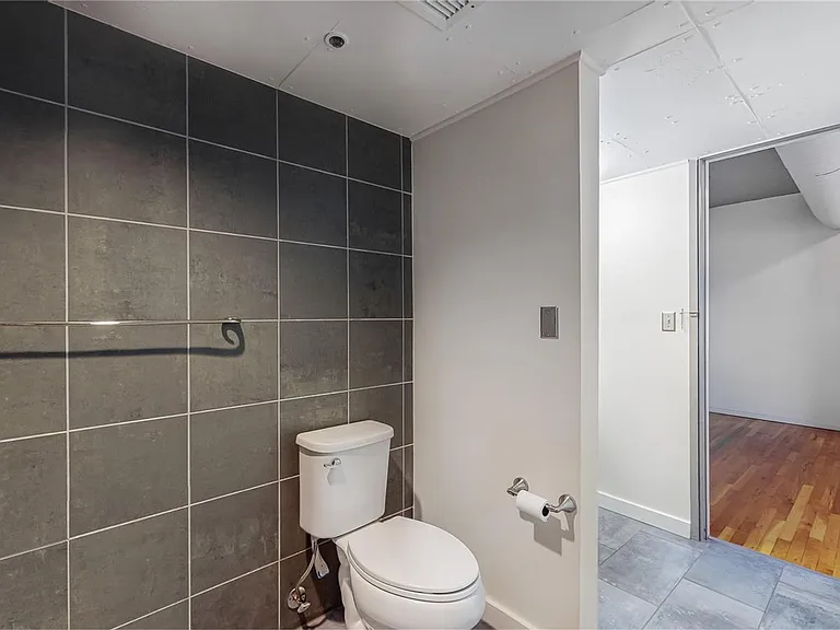1720 Wynkoop St #411 — Photo 33