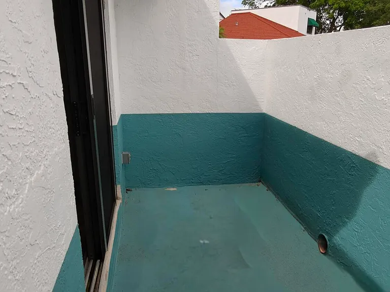 385 NW 36th Ave — Photo 31