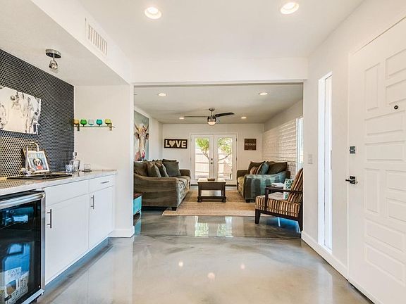 3rd image of 11801 N 37th Pl