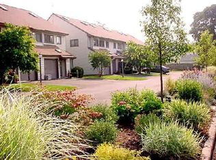 27 Lindstrom Rd APT 1A, Stamford, CT 06902