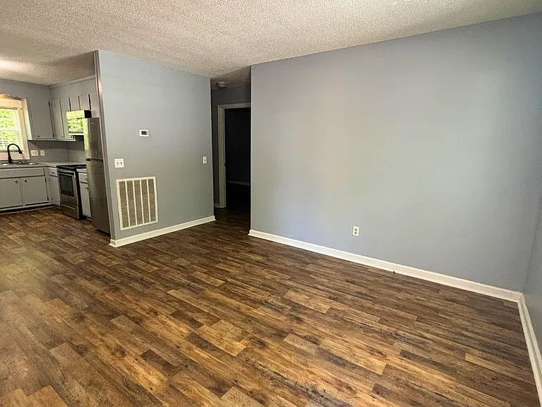 111 Margaret St — Photo 1