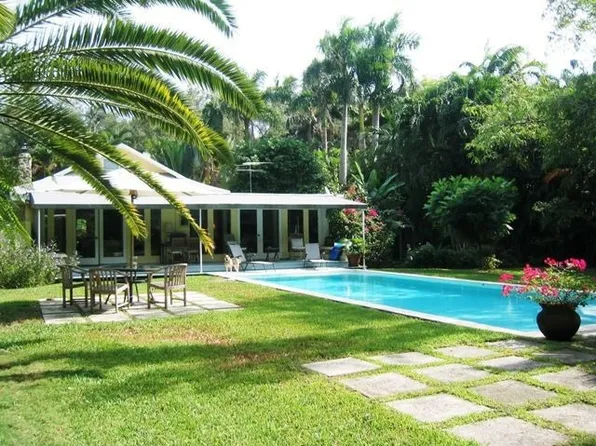 2910 Emathla St, Miami, FL 33133