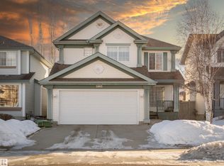 11813 12th Ave NW, Edmonton, AB T6J 7E4