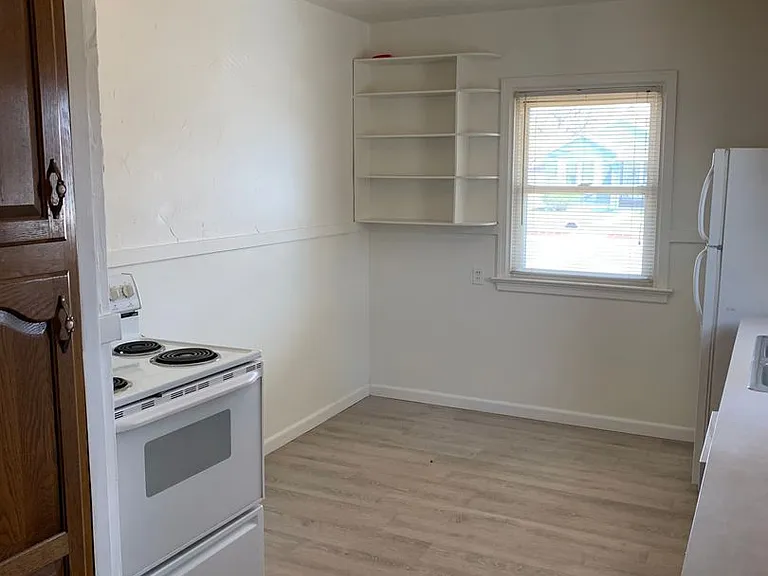 3318 Dillon Ave — Photo 8