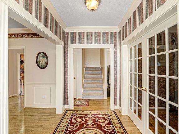 4th image of 104 Kingswood Dr