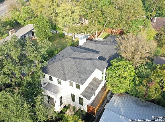 4th image of 212 Alamo Heights Blvd