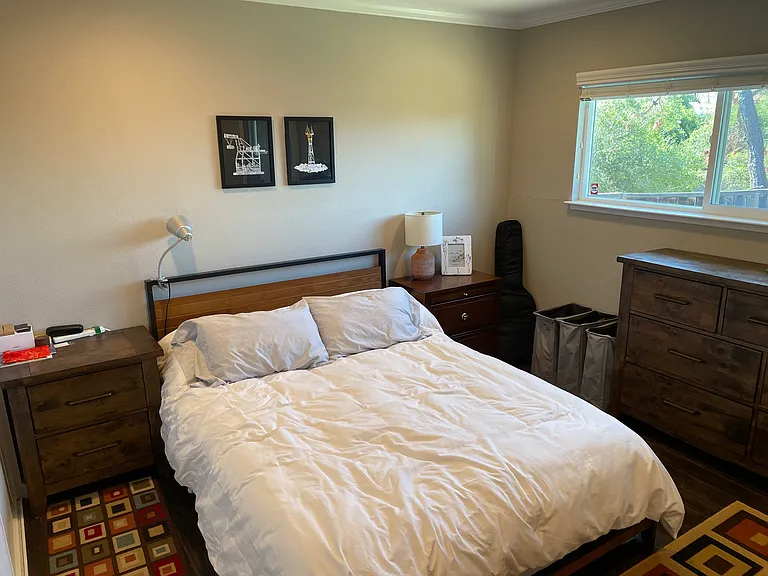 210 Appian Way — Photo 12