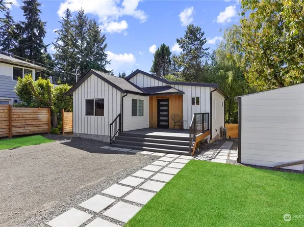 9423 36th Avenue SW, Seattle, WA 98126