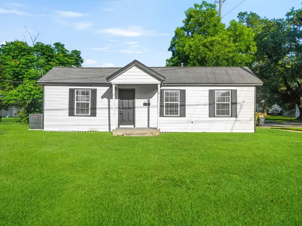 2102 N Galveston Ave, Pearland, TX 77581