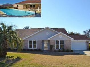 7631 Marthas Way, Navarre, FL 32566