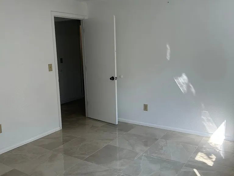 2774 Jessica Cir — Photo 19