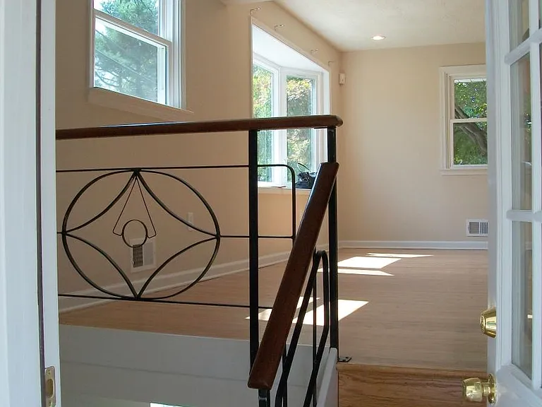 2421 Newell Dr — Photo 10