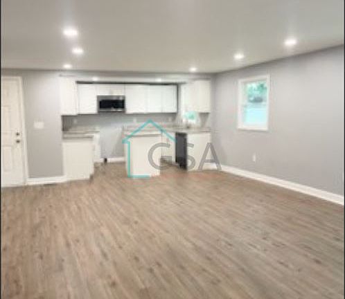 3rd image of 309 Tremont Ave