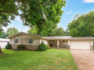 1035 E Edgewood St, Springfield, MO 65807