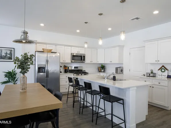 3218 W GLENDALE Avenue #8, Phoenix, AZ 85051