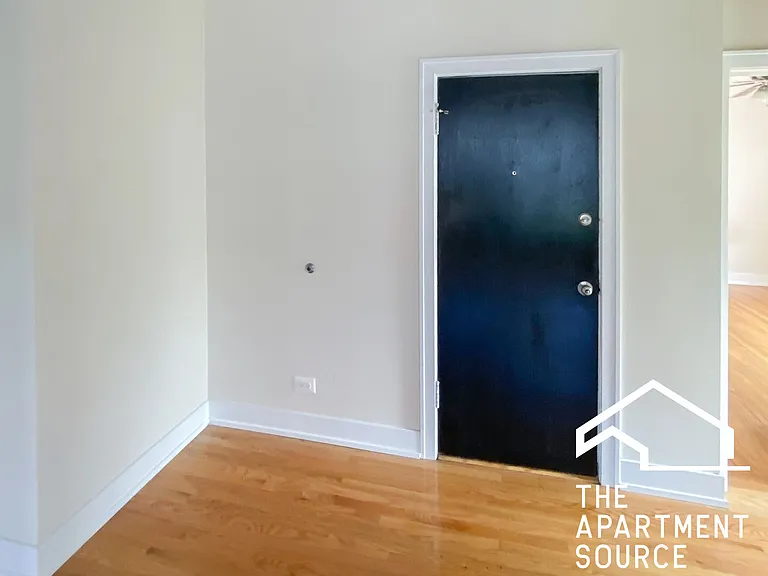 617-25 W Melrose St #C3 — Photo 7