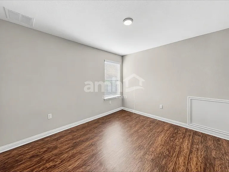 8010 Dampton Ln — Photo 13