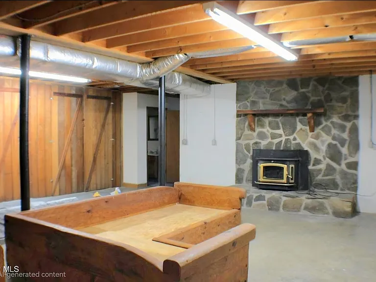 1524 Burem Rd — Photo 33