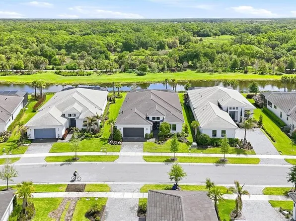 9221 Bernini Pl, Sarasota, FL 34240