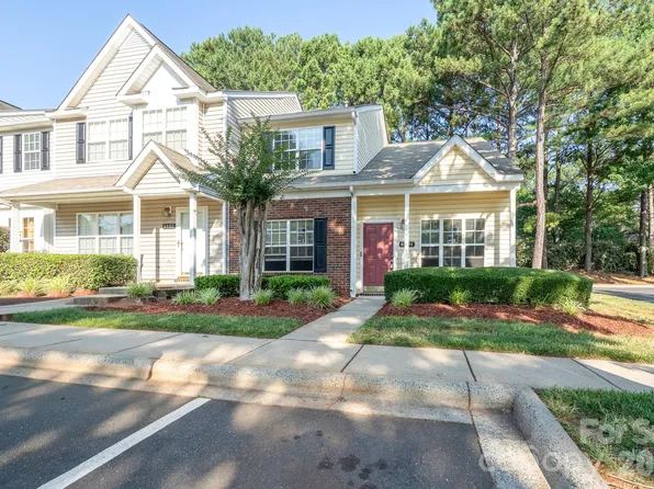 6491 Saint Bernard Way, Charlotte, NC 28269