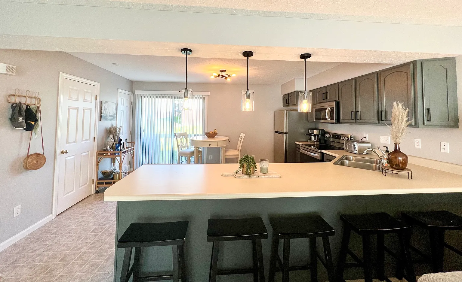20 Sunridge Dr photo 1
