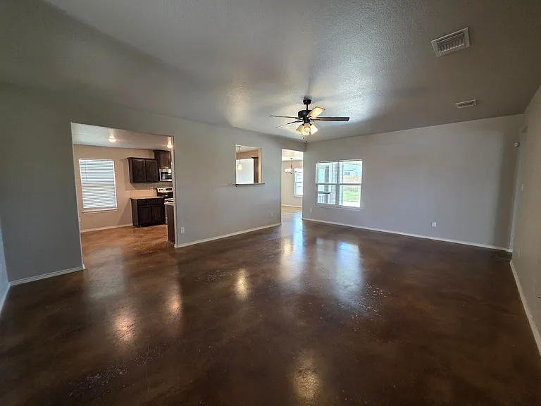 3103 Goblin Dr — Photo 3