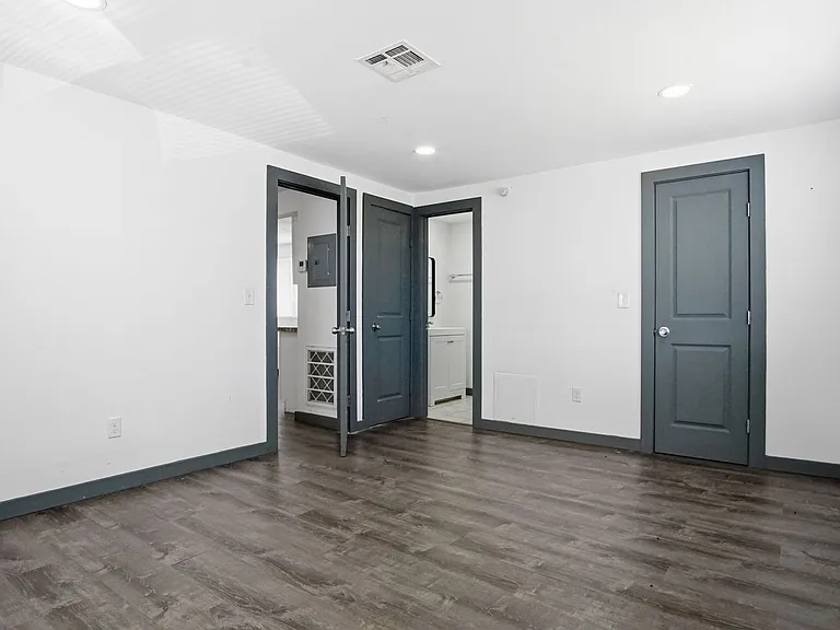 Welcome Home to Comfortable Living at 6111 S Klein Ave! — Photo 29