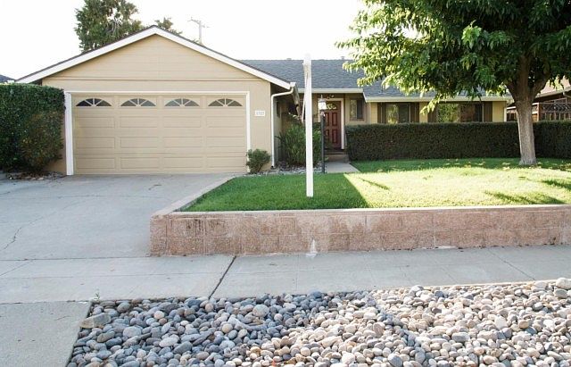 1st image of 5327 Estrade Dr