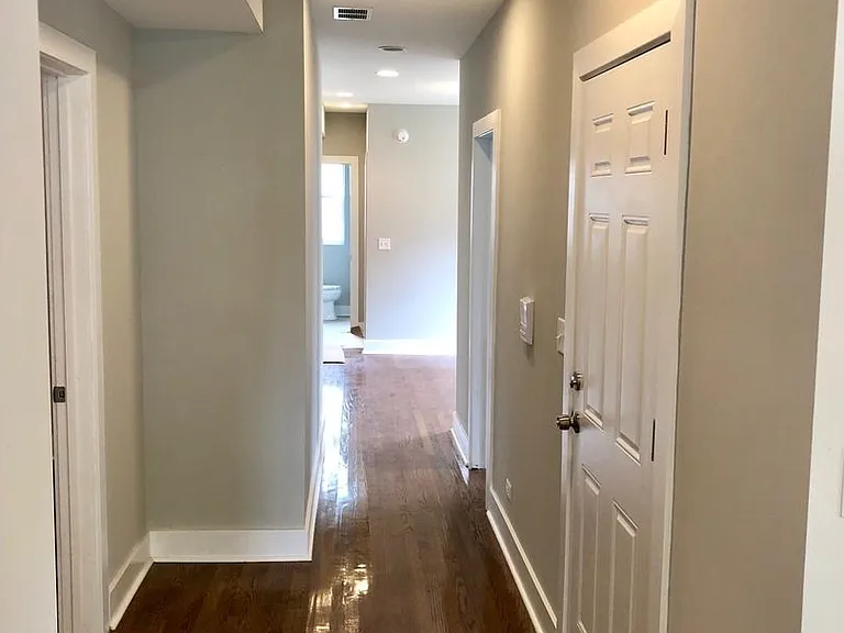 5437 W Monroe St #1 — Photo 3