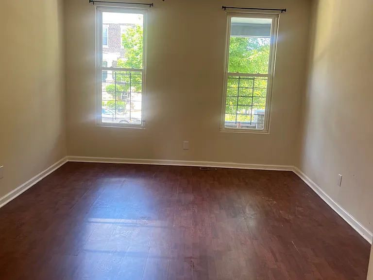 931 Brooks Ln #1 — Photo 18