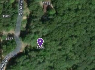 1536 S Oakwood Dr, White Cloud, MI 49349