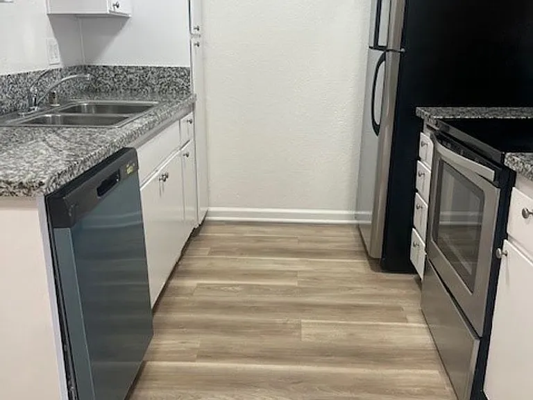 Villa Hermosa Apartments — Photo 17