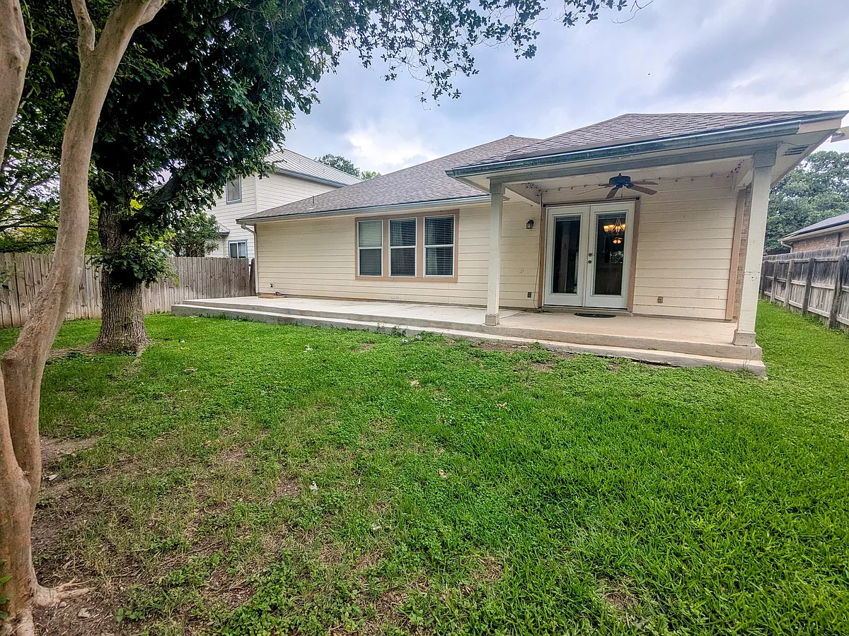 Building Photo - 15330 Preston Pass Dr