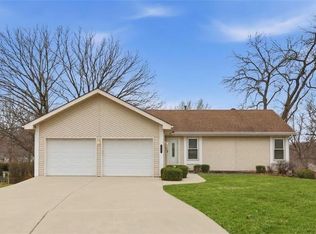 1905 NE 78th St, Gladstone, MO 64118