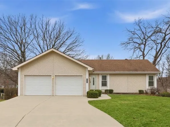 1905 NE 78th St, Gladstone, MO 64118