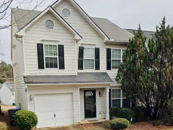 9490 Lakeview Rd, Union City, GA 30291