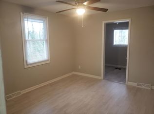 2321 Revolution Park Dr, Charlotte, NC 28208