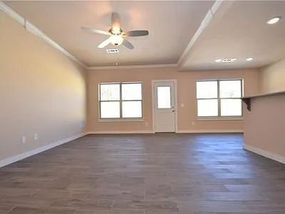 513 Vee St — Photo 7
