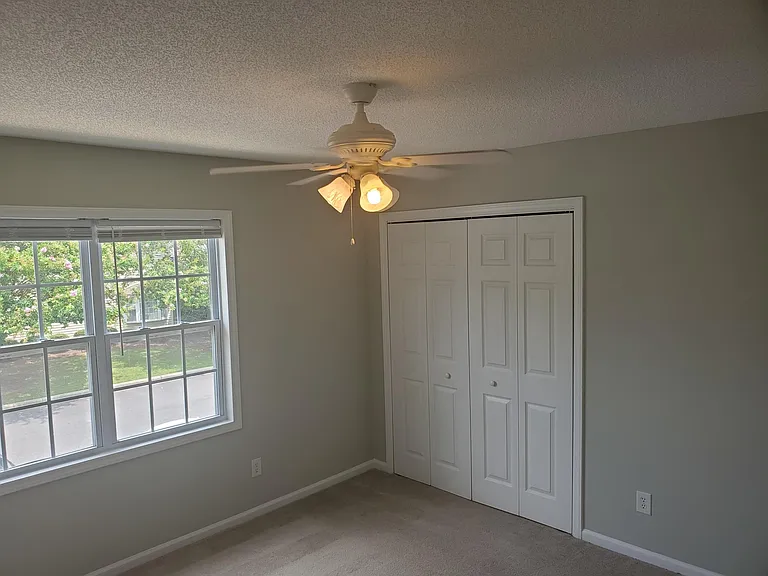 2315 Vineyard Dr #B4 — Photo 24