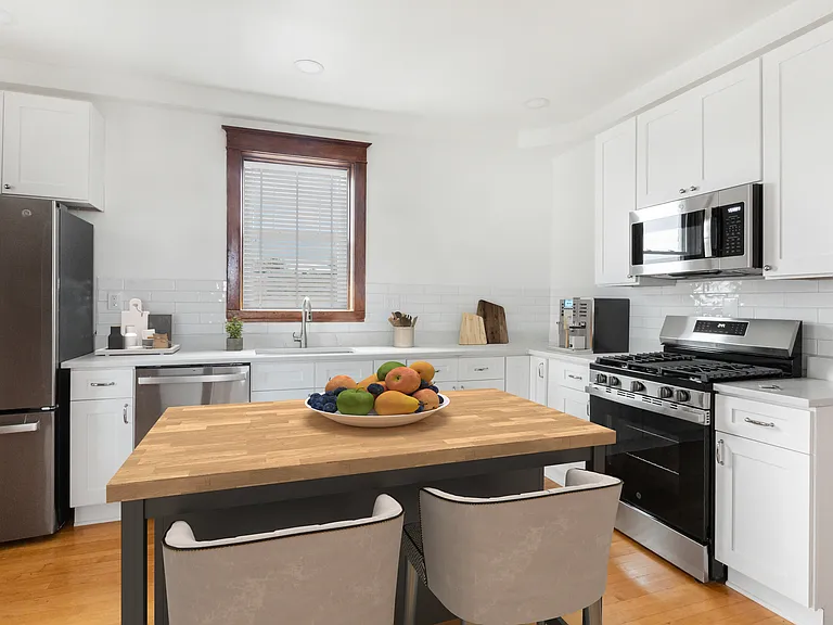 3115 N Davlin Ct #3 — Photo 4