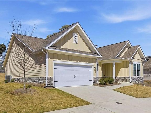 2nd image of 1332 Slaton Manor Dr